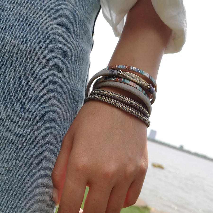 Fashion High Quality Crystal Leather Multi-layer Magnetic Buckle Bracelets & Bangle Gray Color Rhinestone Bar Long Wrap Bracelet
Fashion High Quality Crystal Leather Multi-layer Magnetic Buckle Bracelets & Bangle Gray Color Rhinestone Bar Long Wrap Bracelet