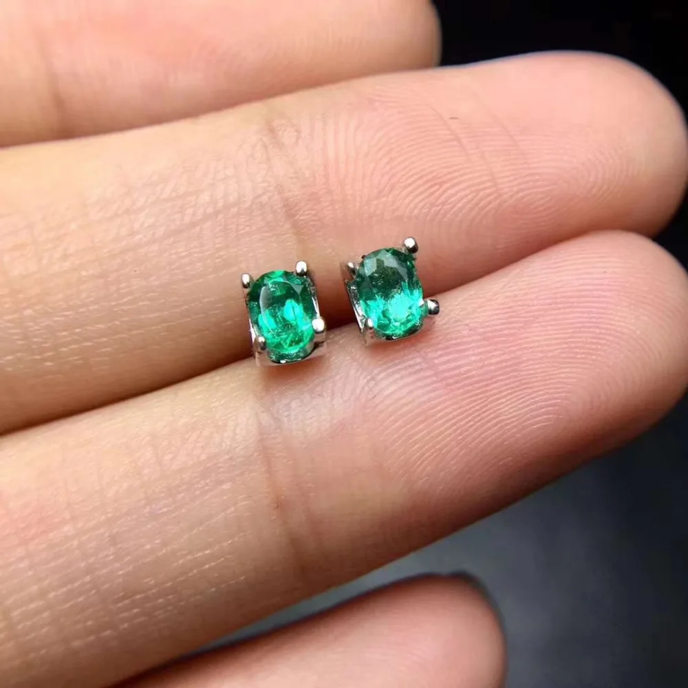 natural green emerald 3*4mm Small stud earrings Natural gemstone earrings Elegant round S925 silver girl women earrings jewelry
natural green emerald 3*4mm Small stud earrings Natural gemstone earrings Elegant round S925 silver girl women earrings jewelry