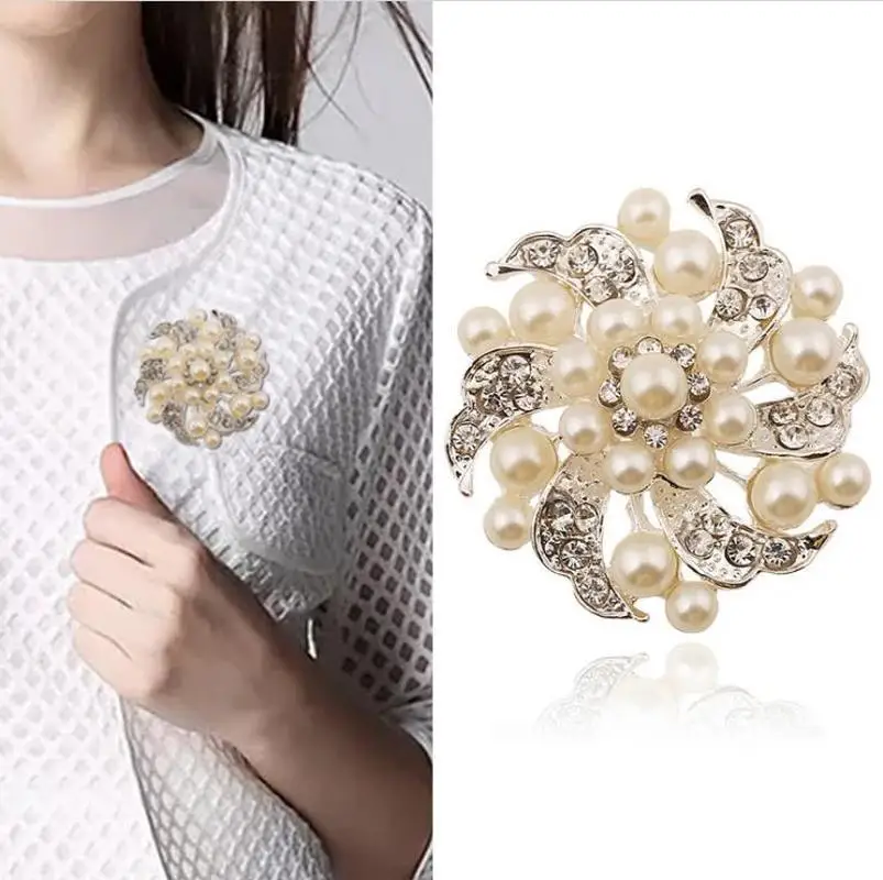 Faux Pearl Flower Brooch Crystal Rhinestone Women Dress Clothing Brooches Bridal Wedding Party Brooch Silver Color
Faux Pearl Flower Brooch Crystal Rhinestone Women Dress Clothing Brooches Bridal Wedding Party Brooch Silver Color