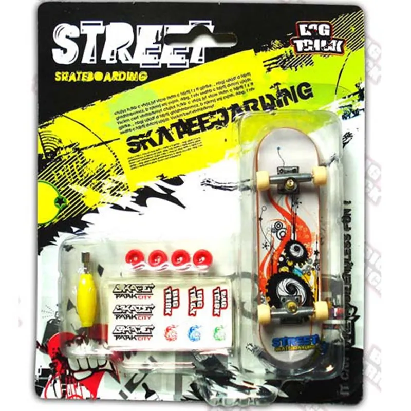 Alloy Stand Mini Finger Skate Boarding Toys 60 colour decoration With Retail Box FingerBoard Children Gift
Alloy Stand Mini Finger Skate Boarding Toys 60 colour decoration With Retail Box FingerBoard Children Gift