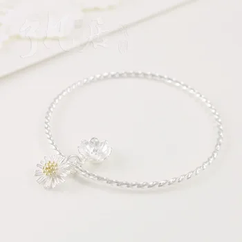 12MM Diameter 58-62MM 925 sterling-silver-jewelry Bracelet Daisy flower beautiful cute gift jewelry for Lady adjustable fashion
12MM Diameter 58-62MM 925 sterling-silver-jewelry Bracelet Daisy flower beautiful cute gift jewelry for Lady adjustable fashion