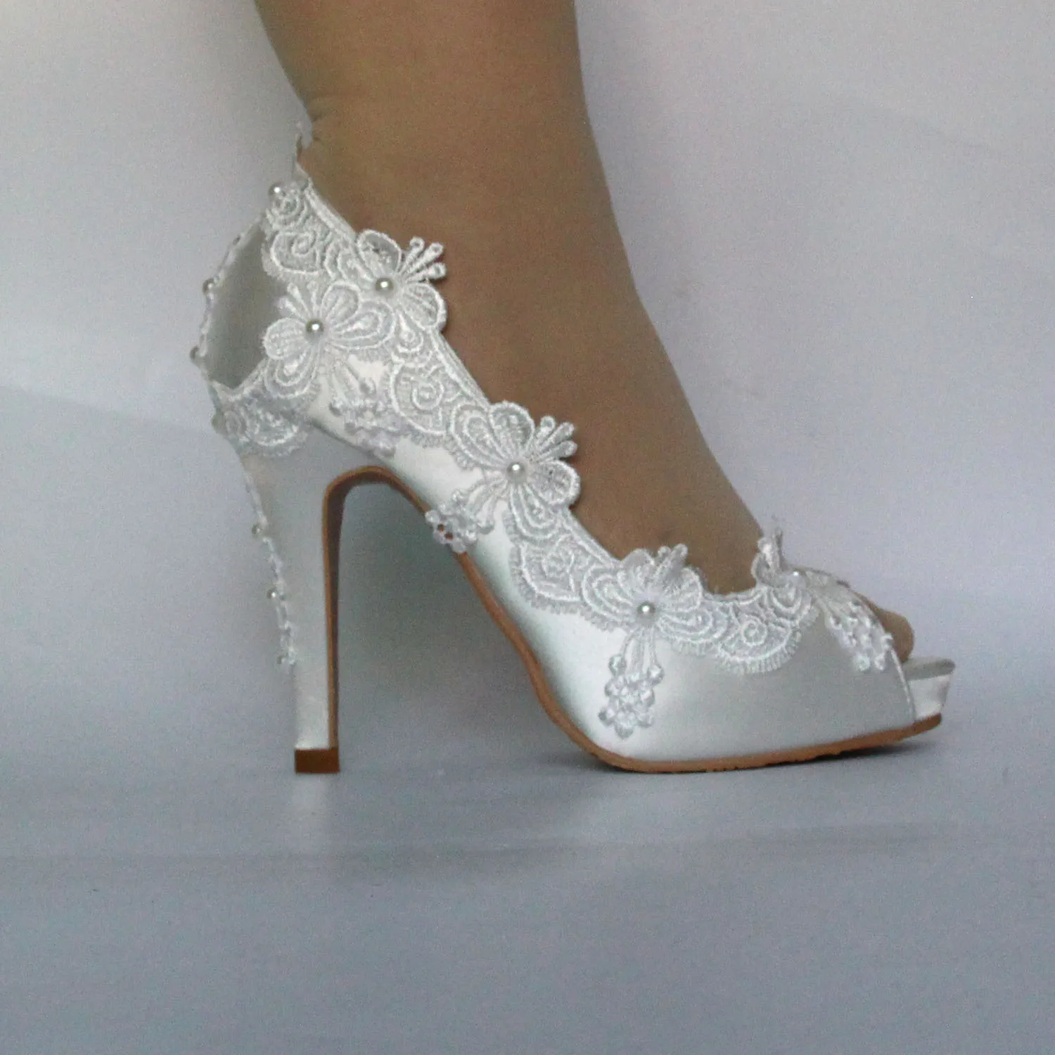 3” Women's Vintage Wedding Lace Close Toe Heels Women's Bridal Shoes Wedding Party Shoes Bridesmaid
3” Women's Vintage Wedding Lace Close Toe Heels Women's Bridal Shoes Wedding Party Shoes Bridesmaid