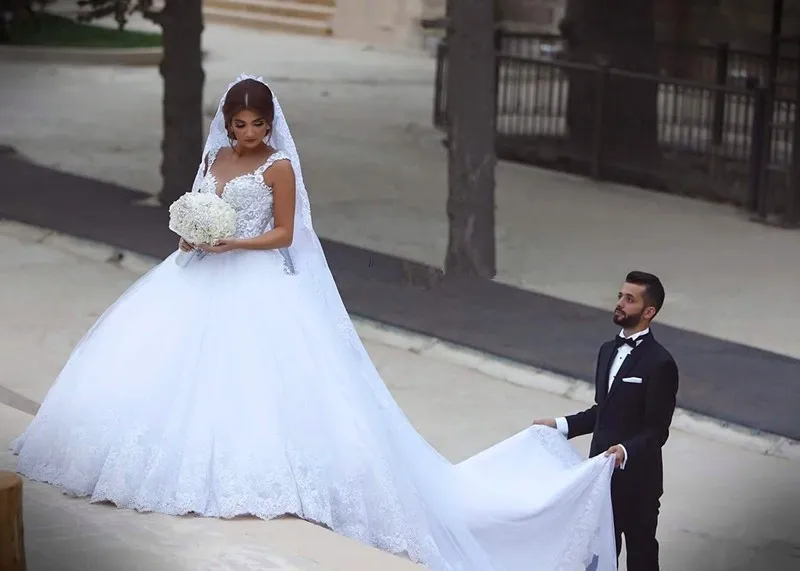 Sexy Ball bridal Gown Deep V neck 2018 Romantic Lace Long Back Brides vestido de noiva casamento mother of the bride dresses
Sexy Ball bridal Gown Deep V neck 2018 Romantic Lace Long Back Brides vestido de noiva casamento mother of the bride dresses