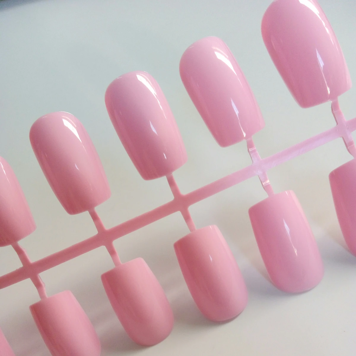 24pcs multicolor glossy pink medium-length flat false nails with design DIY full coverage female finger manicure tool
24pcs multicolor glossy pink medium-length flat false nails with design DIY full coverage female finger manicure tool