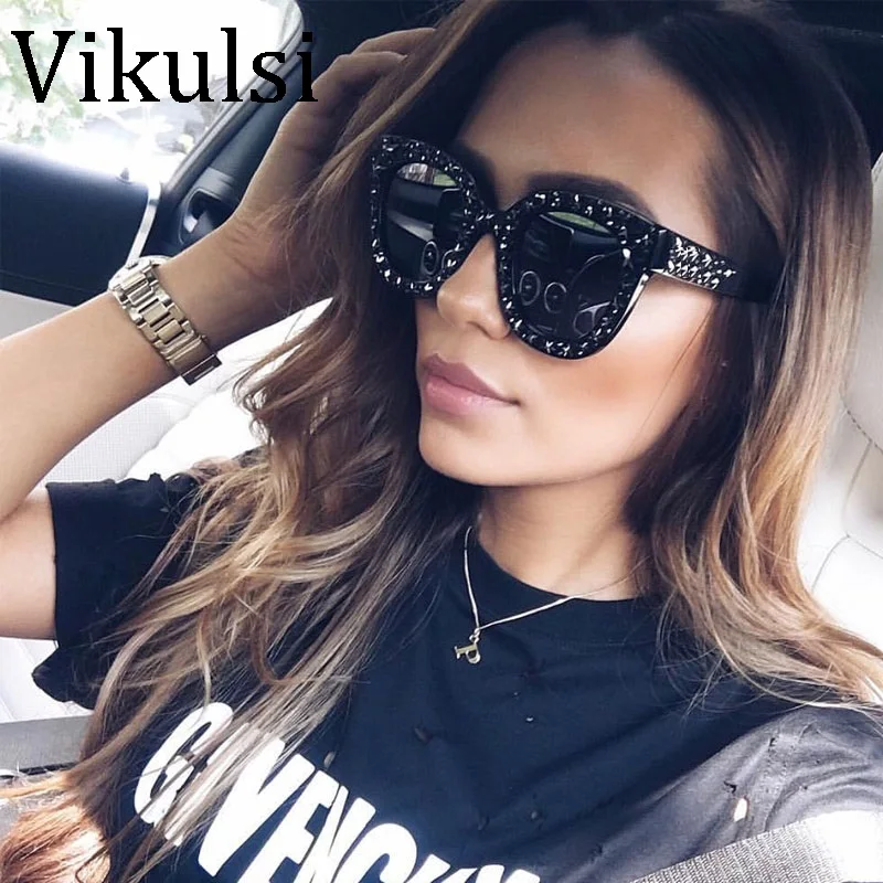 2018 Luxury Italian Brand Sunglasses Women Crystal Square Sunglasses Mirror Retro Full Star Sun Glasses Female Black Grey Shades
2018 Luxury Italian Brand Sunglasses Women Crystal Square Sunglasses Mirror Retro Full Star Sun Glasses Female Black Grey Shades