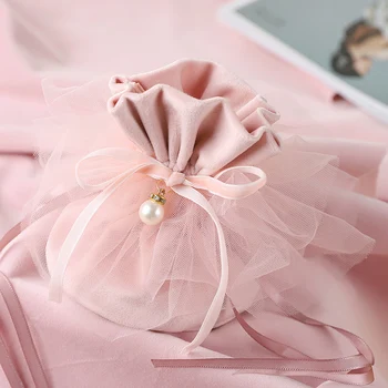 10PCS Gauze wedding bag velvet cloth bag creative wedding candy bag wedding gift box candy box free shipping
10PCS Gauze wedding bag velvet cloth bag creative wedding candy bag wedding gift box candy box free shipping