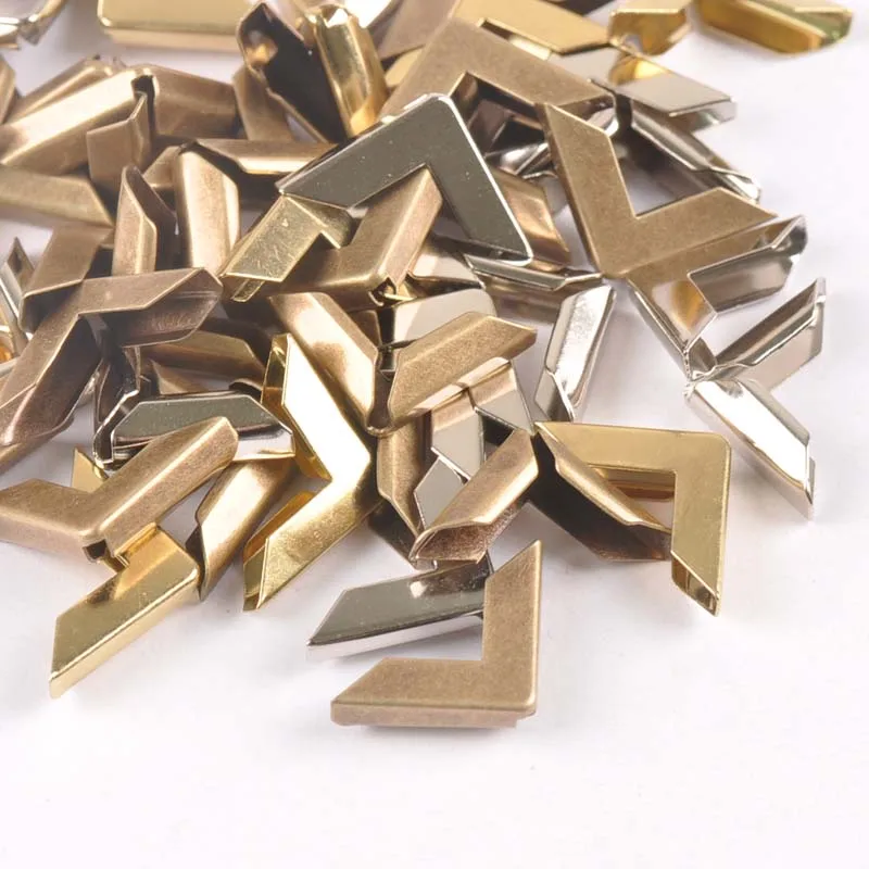 Mixed Right-angle Book Corner Protector For Menus Folders Photo Diy Metal Corners Albums Decor Craft 50Pcs 16x16x3mm c2205
Mixed Right-angle Book Corner Protector For Menus Folders Photo Diy Metal Corners Albums Decor Craft 50Pcs 16x16x3mm c2205