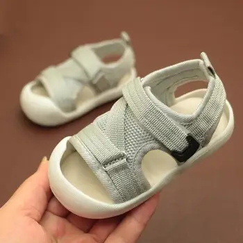 2019 Korean version of the new baby Baotou sandals mesh surface function shoes sandals boys and toddlers toddler shoes
2019 Korean version of the new baby Baotou sandals mesh surface function shoes sandals boys and toddlers toddler shoes