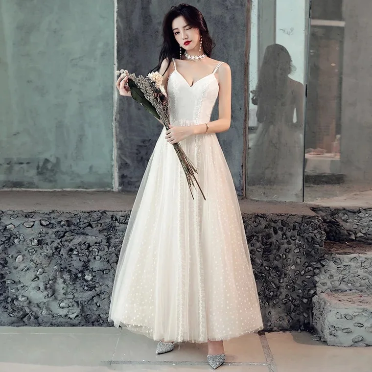 Summer Romantic 2019 Wedding Dress Spaghetti Strap V-Neck Tulle A-Line Bridal Dress for Pregnant Lady Travel Dress
Summer Romantic 2019 Wedding Dress Spaghetti Strap V-Neck Tulle A-Line Bridal Dress for Pregnant Lady Travel Dress