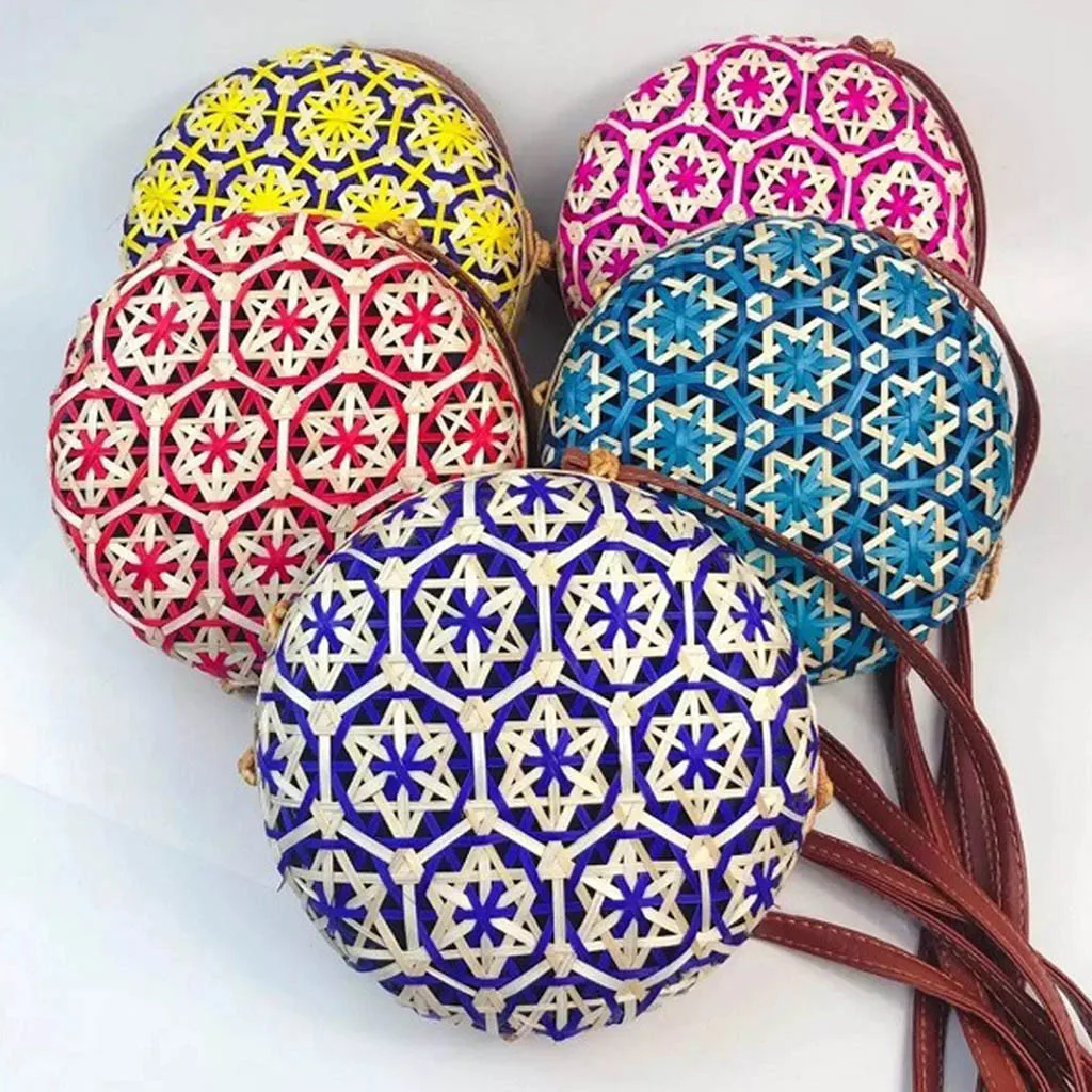 Retro round straw bag beach bag woven large capacity single shoulder hand crochet Summer girl bag Circle Handwoven Multicolor
Retro round straw bag beach bag woven large capacity single shoulder hand crochet Summer girl bag Circle Handwoven Multicolor