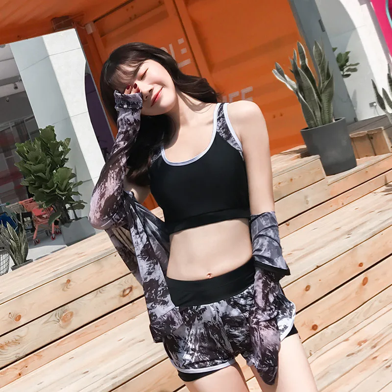Swimwear Female Big Size Swim Suit Woman Trikinis Swimming Rash Guard For Women Rashgard 2019 New Sports Ladies Long Sleeve
Swimwear Female Big Size Swim Suit Woman Trikinis Swimming Rash Guard For Women Rashgard 2019 New Sports Ladies Long Sleeve