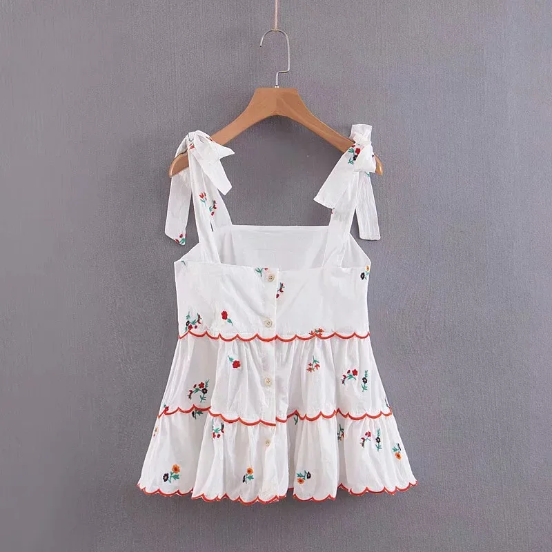 LTD1199065 New 2019 Flowers Embroidery Patch Bow Strap Buttons Square Waistcoat Women Camisole Pullover Vestidos
LTD1199065 New 2019 Flowers Embroidery Patch Bow Strap Buttons Square Waistcoat Women Camisole Pullover Vestidos