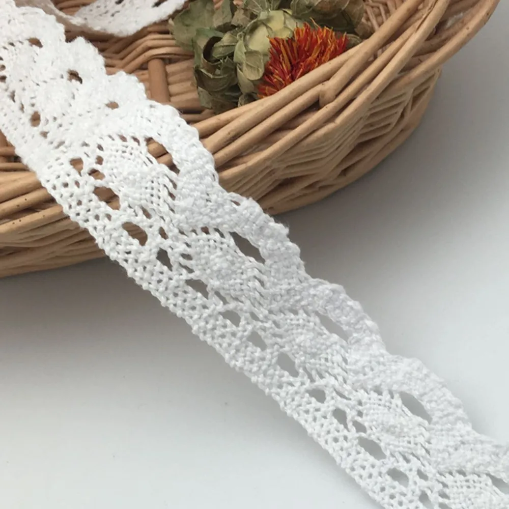 2 meters Sew white Lace Ribbon Trim Guipure 30mm width , Craft Scrapbooking Embroidery DIY Gift Packing Decoration 7LS58-3
2 meters Sew white Lace Ribbon Trim Guipure 30mm width , Craft Scrapbooking Embroidery DIY Gift Packing Decoration 7LS58-3