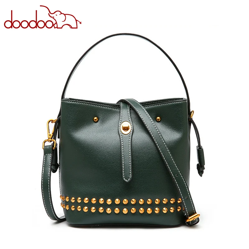Leather handbags Korean version of the rivet leather bucket bag trend single shoulder diagonal package wild handbag
Leather handbags Korean version of the rivet leather bucket bag trend single shoulder diagonal package wild handbag