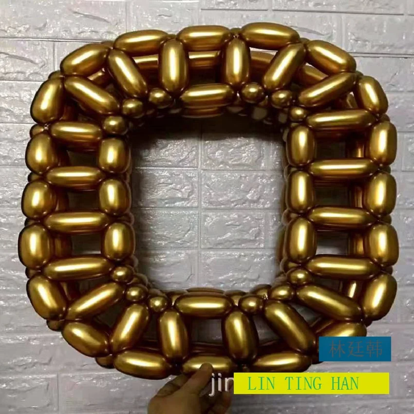 Shiny chrome metal ballon metal texture magic strip performance balloon birthday balloon party decoration wedding Christmas gift
Shiny chrome metal ballon metal texture magic strip performance balloon birthday balloon party decoration wedding Christmas gift