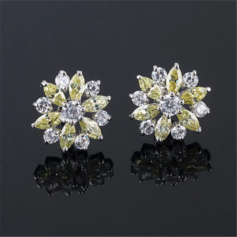 RONGQING Fashion Snowflake Zircon Stud Earrings Geometric Snowflake for Women High Quality 4 Colors Available
RONGQING Fashion Snowflake Zircon Stud Earrings Geometric Snowflake for Women High Quality 4 Colors Available