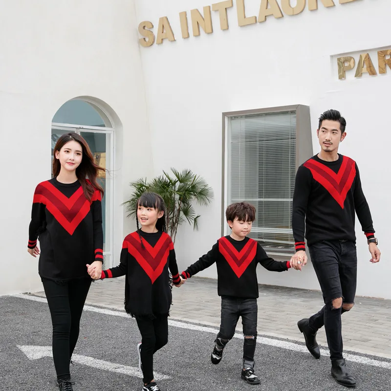 Christmas family matching father mother daughter son mom mommy and me clothes family look knit sweaters ponch couple outfits 23
Christmas family matching father mother daughter son mom mommy and me clothes family look knit sweaters ponch couple outfits 23