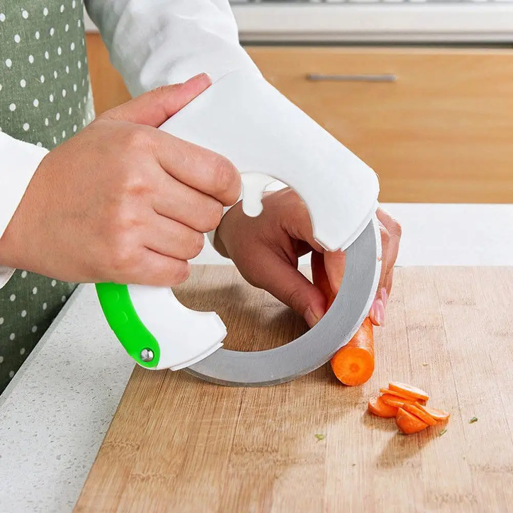 Rotatable Multifunction Stainless Steel Round Shape Kitchen Knives Cooking Tools Vegetable Meat Cutter Knife Cutting Pizza Cake
Rotatable Multifunction Stainless Steel Round Shape Kitchen Knives Cooking Tools Vegetable Meat Cutter Knife Cutting Pizza Cake