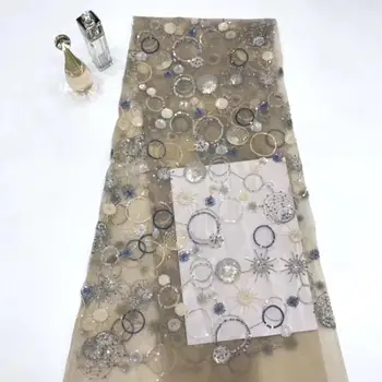 2019 new 5yards A8461 3 color mesh dobby shining sequin embroidery net mesh lace fabric for sawing evening bridal wedding
2019 new 5yards A8461 3 color mesh dobby shining sequin embroidery net mesh lace fabric for sawing evening bridal wedding