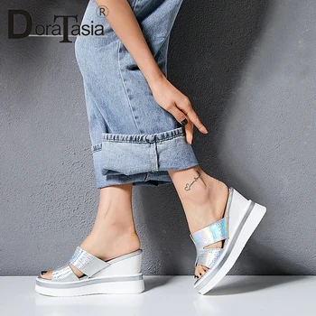 DORATASIA New Big Size 34-43 Genuine Leather Ladies Wedges High Heels Platform Shoes Woman Casual Party Ol Summer Slippers
DORATASIA New Big Size 34-43 Genuine Leather Ladies Wedges High Heels Platform Shoes Woman Casual Party Ol Summer Slippers
