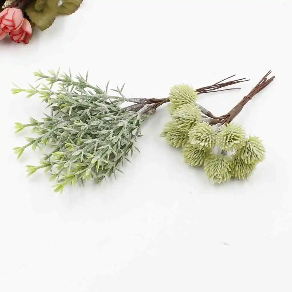 New high quality artificial leaves pine cone home decoration plant Christmas DIY handmade simulation green plant wholesale
New high quality artificial leaves pine cone home decoration plant Christmas DIY handmade simulation green plant wholesale
