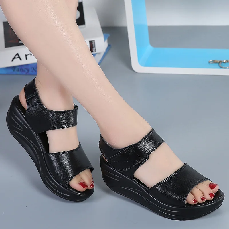 2019 Summer Wedges Shoes For Women Sandals Genuine Leather Buckle Korean Flip Flops Open Toe White Black Platform Shoes Woman
2019 Summer Wedges Shoes For Women Sandals Genuine Leather Buckle Korean Flip Flops Open Toe White Black Platform Shoes Woman