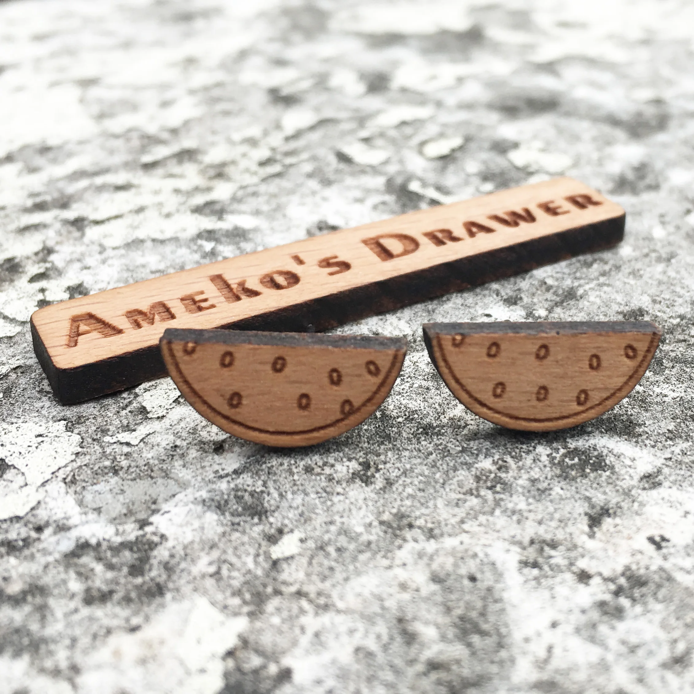 Laser cut watermelon solid wood handmade earring half circle shape stud fruit wooden earring fruit earring x 10 pairs
Laser cut watermelon solid wood handmade earring half circle shape stud fruit wooden earring fruit earring x 10 pairs
