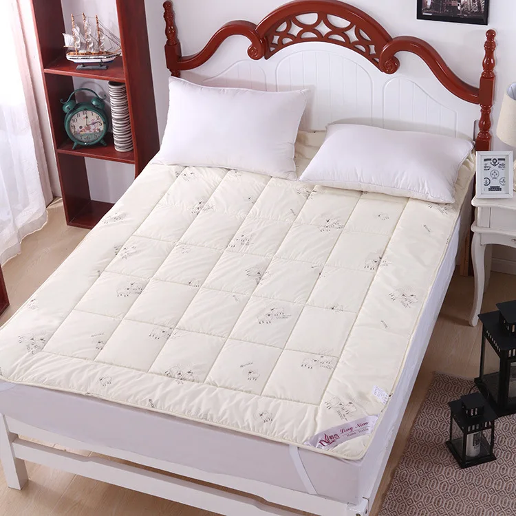 Wool filled with(3kg) soft printed mattress bed protection pad mattress toppers
Wool filled with(3kg) soft printed mattress bed protection pad mattress toppers