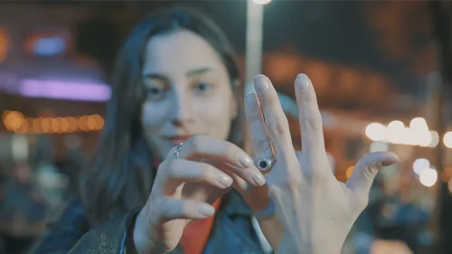 CYCLIC RING (Gimmick + Online Instructions) by Rodrigo Romano Magic Tricks Street Stage Magia Illusions Gimmick Props Magicians
CYCLIC RING (Gimmick + Online Instructions) by Rodrigo Romano Magic Tricks Street Stage Magia Illusions Gimmick Props Magicians