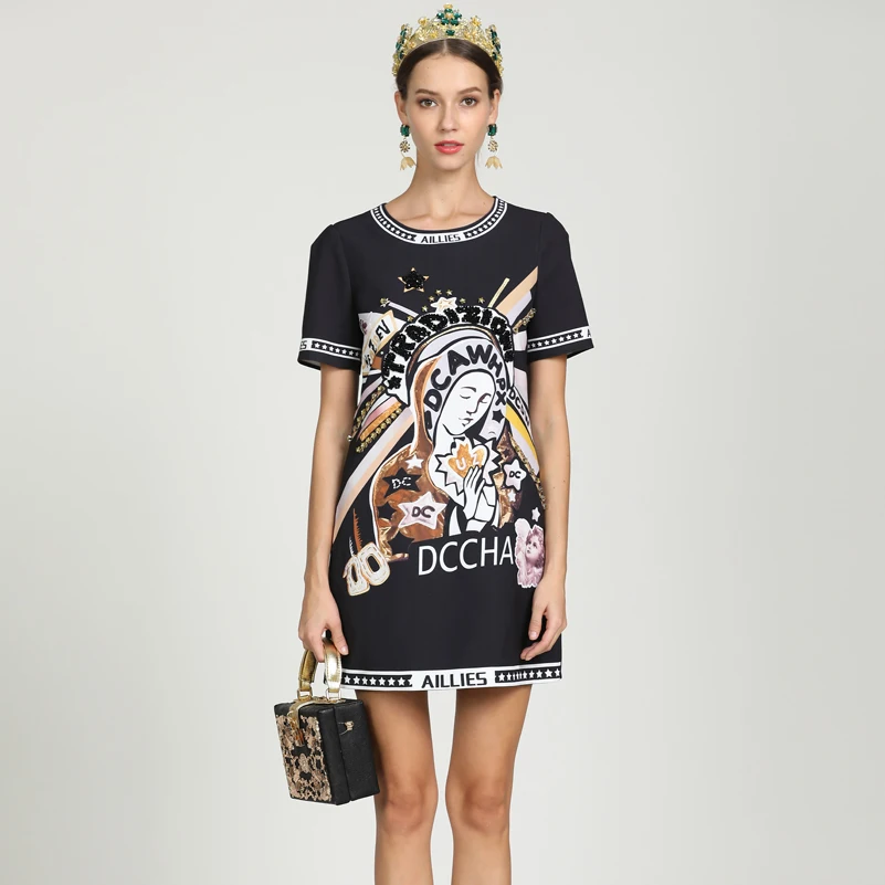 High quality 2019 summer fashion runway dress women's short sleeve vintage Madonna letter Printed Beaded Vintage Straight Dress
High quality 2019 summer fashion runway dress women's short sleeve vintage Madonna letter Printed Beaded Vintage Straight Dress