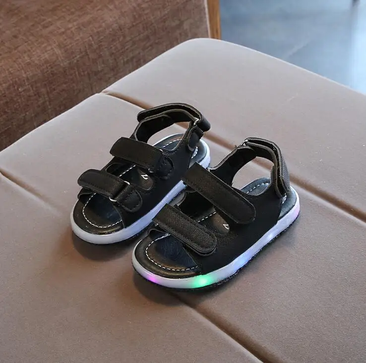 New Sunmer Children Luminous Shoes Boys Girls Sandals Baby Flashing Lights Fashion Kids Sandals Toddler Little Kid LED Sneakers
New Sunmer Children Luminous Shoes Boys Girls Sandals Baby Flashing Lights Fashion Kids Sandals Toddler Little Kid LED Sneakers