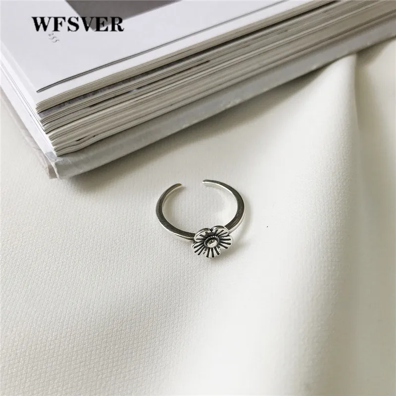 WFSVER 925 sterling silver flower ring for women korea style small daisy shape rings opening adjustable fine jewelry gift
WFSVER 925 sterling silver flower ring for women korea style small daisy shape rings opening adjustable fine jewelry gift