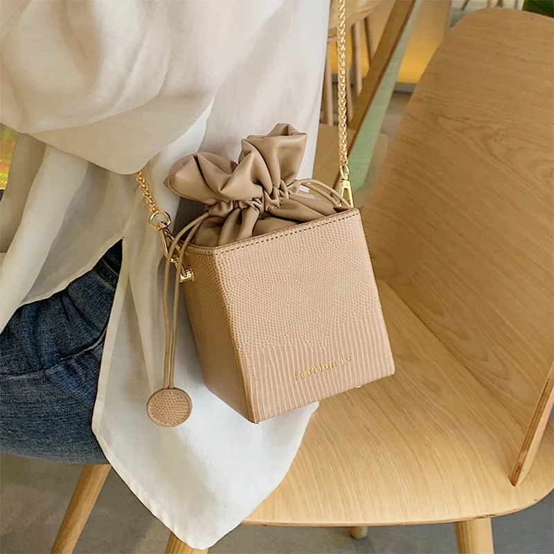 Fashion Box Type Women Shoulder Bags Pu Leather Bucket Bags Women's Handbag Chains Ladies Messenger Bag Small Flap Females Bolsa
Fashion Box Type Women Shoulder Bags Pu Leather Bucket Bags Women's Handbag Chains Ladies Messenger Bag Small Flap Females Bolsa