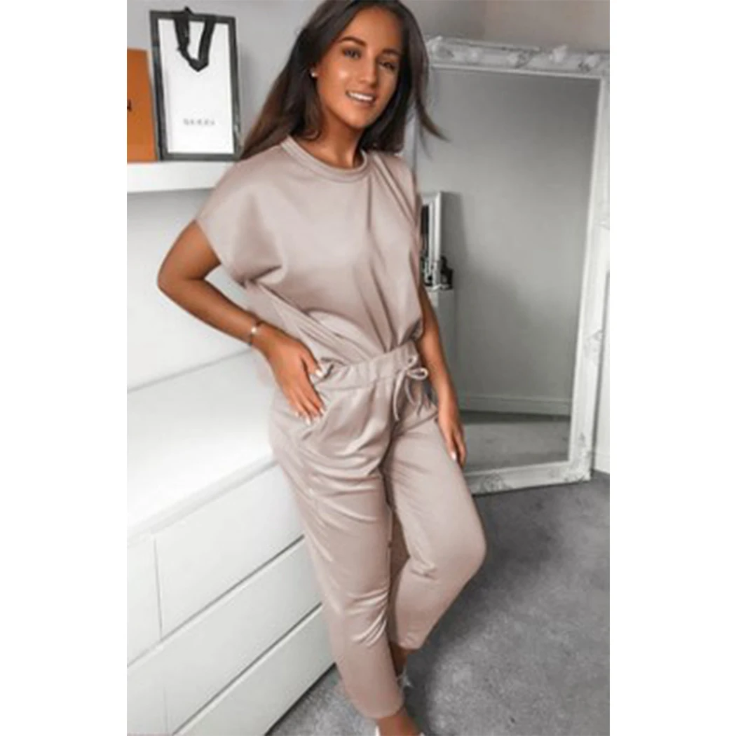 2pcs Plus Size Women Casual Tracksuits Tops And Jogger Pants Set Summer Streetwear T-Shirt Suits Fitness Outfits Two Piece Set
2pcs Plus Size Women Casual Tracksuits Tops And Jogger Pants Set Summer Streetwear T-Shirt Suits Fitness Outfits Two Piece Set