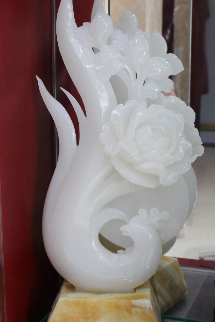 28"Chinese Natural Handiwork Carving White Jade Phoenix Bird Peony Flower Statue
28"Chinese Natural Handiwork Carving White Jade Phoenix Bird Peony Flower Statue