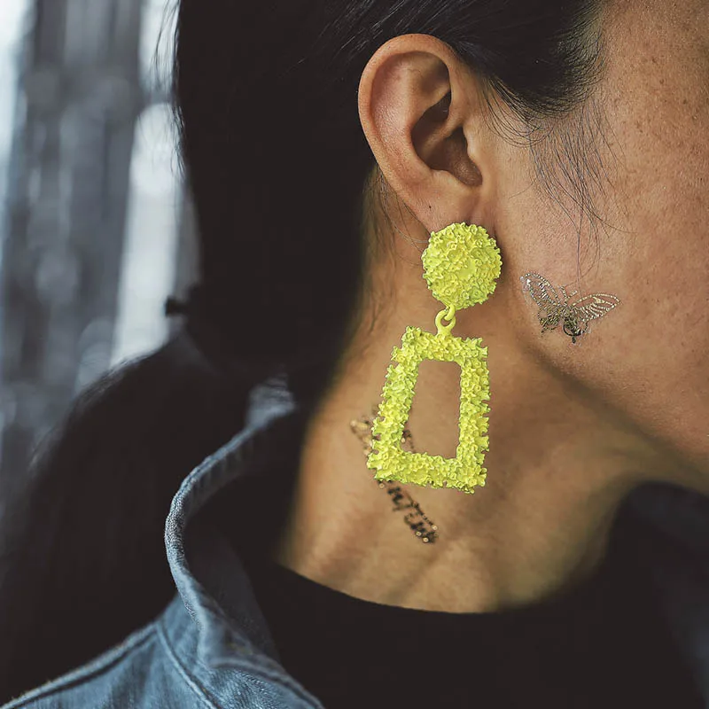 Big Vintage Earrings for Women Geometric Earring Exaggerated Punk Style Candy Color Earrings 2019 Fashion Jewelry Freeshipping
Big Vintage Earrings for Women Geometric Earring Exaggerated Punk Style Candy Color Earrings 2019 Fashion Jewelry Freeshipping