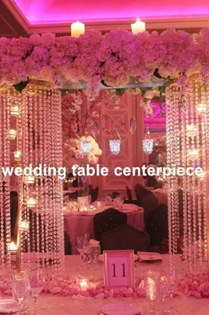 luxury gold decorative wedding crystal candelabra or gold/sliver candelabra 
luxury gold decorative wedding crystal candelabra or gold/sliver candelabra