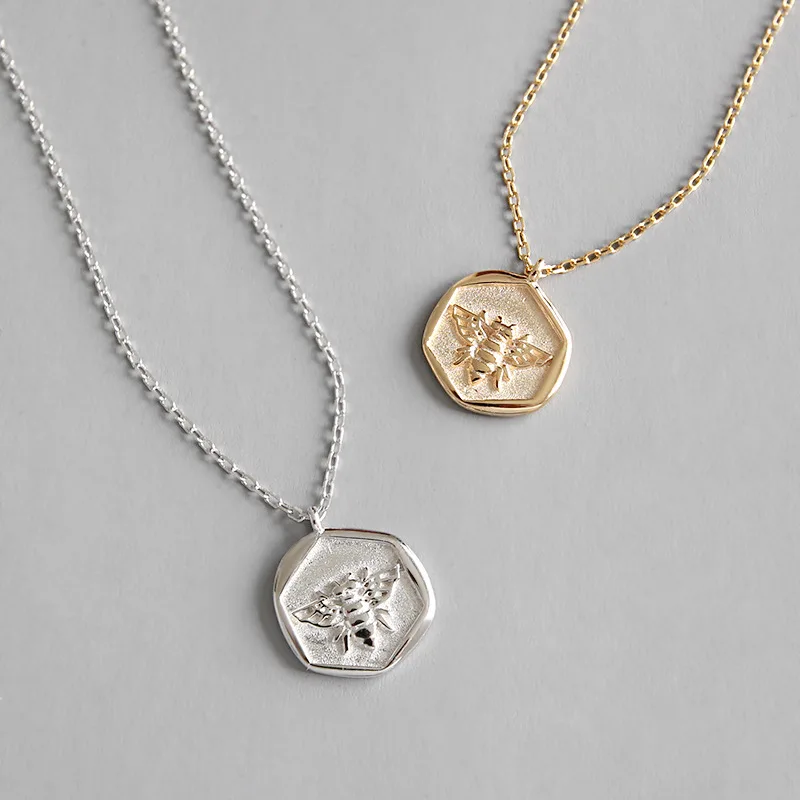 100% 925 sterling silver insect bee pattern pendant necklace girlfriend gifts, gold color statement necklaces for women jewelry
100% 925 sterling silver insect bee pattern pendant necklace girlfriend gifts, gold color statement necklaces for women jewelry