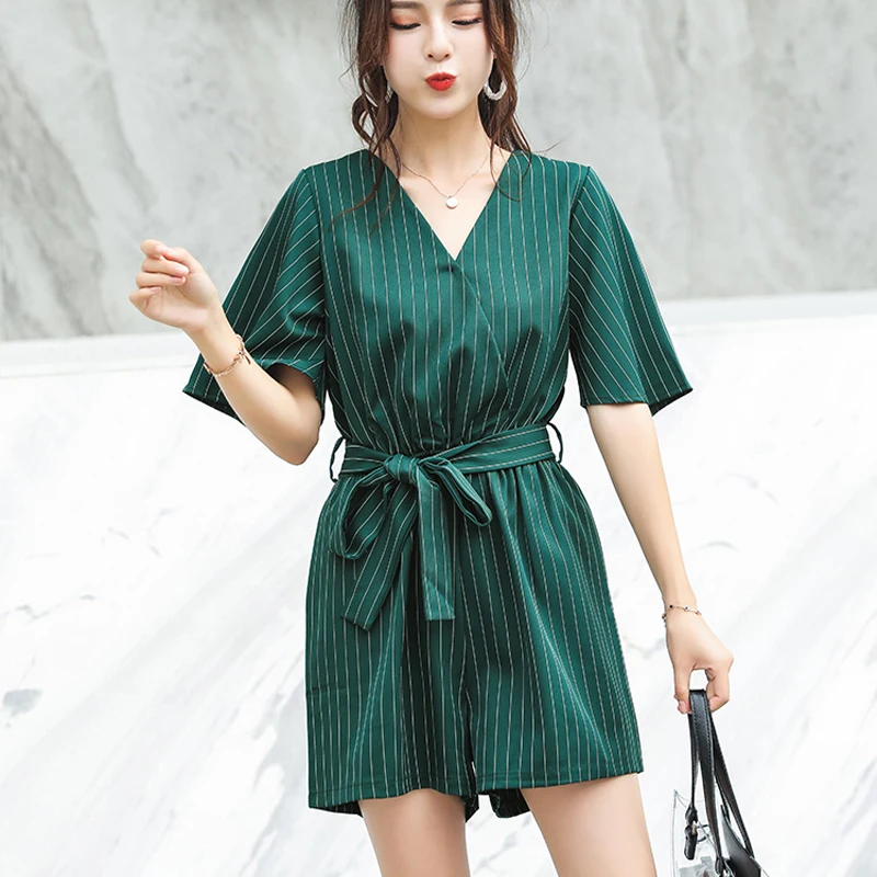 2019 Summer Short Sleeve Jumpsuit Women Striped Rompers Sexy Bodysuit V-neck Playsuit Short Sleeve Playsuit belt Ladies Jumpsuit
2019 Summer Short Sleeve Jumpsuit Women Striped Rompers Sexy Bodysuit V-neck Playsuit Short Sleeve Playsuit belt Ladies Jumpsuit