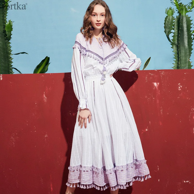 ARTKA 2019 Spring New Women Bohemian Long Dress Sexy V Neck Cotton Tassel Patchwork White Dresses Female Vacation Dress LA10895X
ARTKA 2019 Spring New Women Bohemian Long Dress Sexy V Neck Cotton Tassel Patchwork White Dresses Female Vacation Dress LA10895X