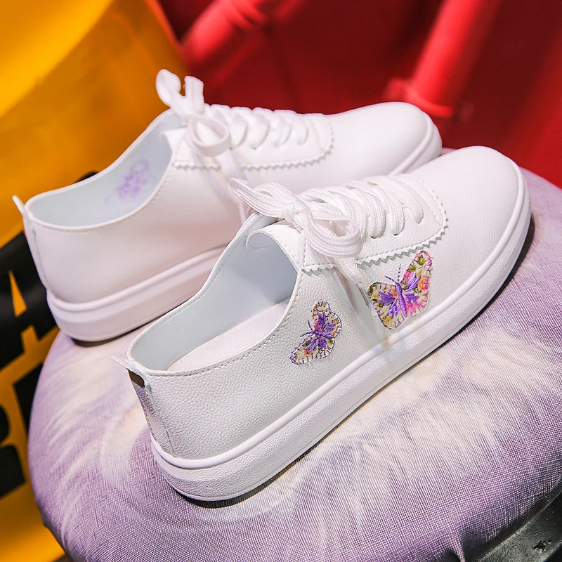Korean White Shoes Woman Embroidery Butterfly Leather Flats Spring Women Casual Shoes Female Sneakers Board Shoes Tenis Feminino
Korean White Shoes Woman Embroidery Butterfly Leather Flats Spring Women Casual Shoes Female Sneakers Board Shoes Tenis Feminino