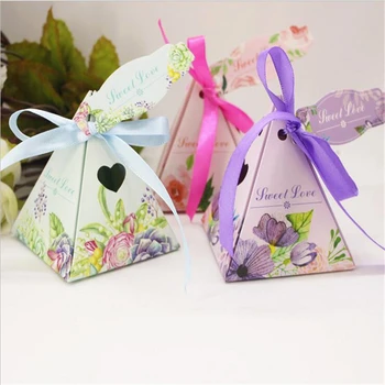 100Pcs/Lot New Arrival Pyramid Triangle Wedding Favor Boxes Wedding Candy Box Chocolate Box For Wedding Decoration Party Supply
100Pcs/Lot New Arrival Pyramid Triangle Wedding Favor Boxes Wedding Candy Box Chocolate Box For Wedding Decoration Party Supply