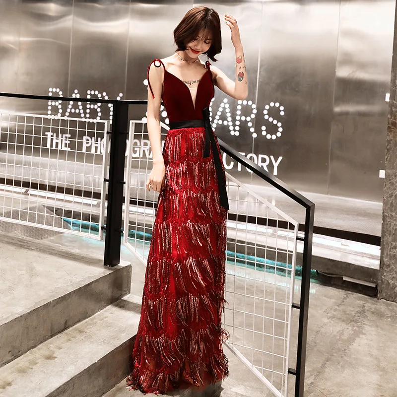 Women Dress Elegant Female New Spaghetti Strap Sexy V-neck Red Dress Fashion Long Dress Party Dress robe femme
Women Dress Elegant Female New Spaghetti Strap Sexy V-neck Red Dress Fashion Long Dress Party Dress robe femme