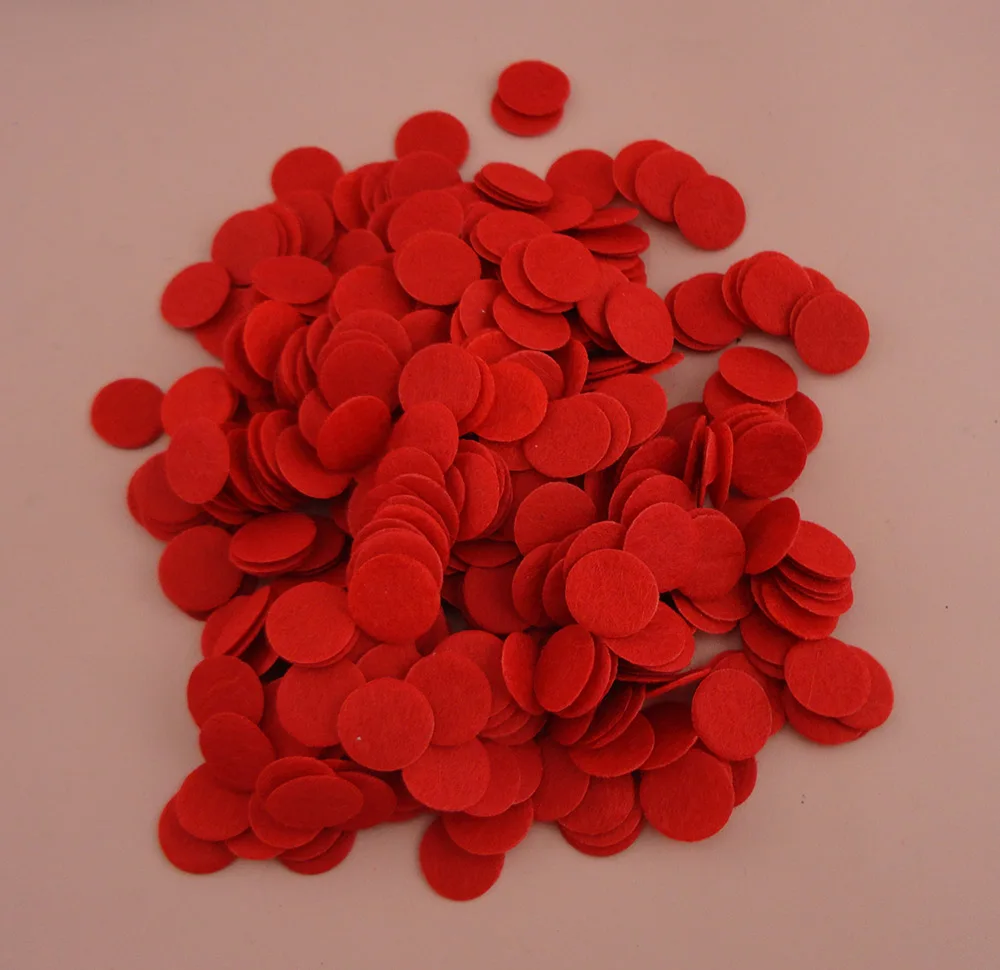 1000PCS 1.5cm 3/5" Hot Red round felt pads for flower brooches'back, round felt spacers non-woven circles patches appliques
1000PCS 1.5cm 3/5" Hot Red round felt pads for flower brooches'back, round felt spacers non-woven circles patches appliques