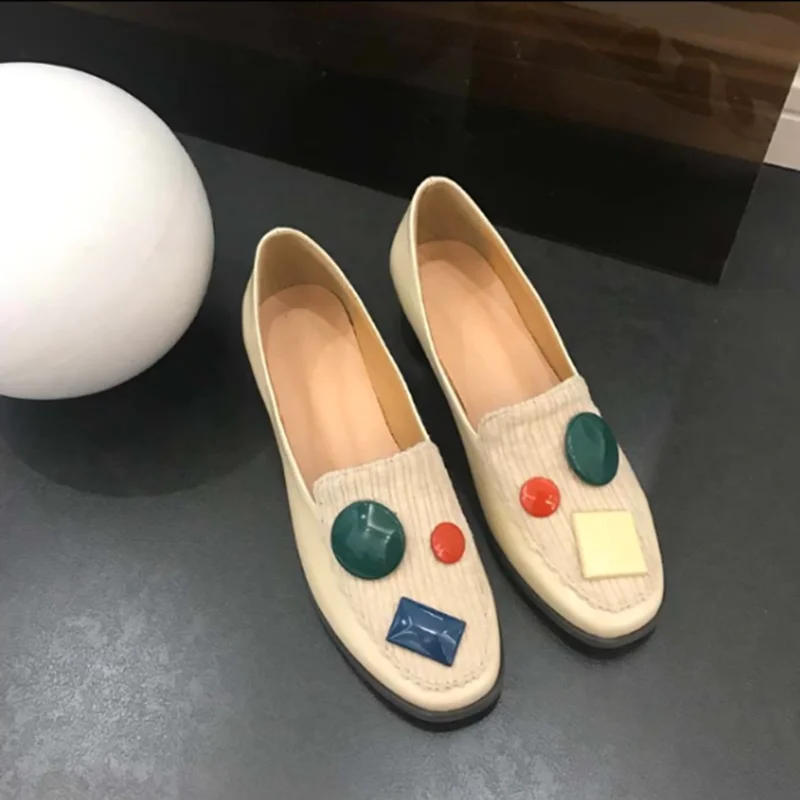 2019 Spring Autumn Square Toe Women Shoes Round Heel Slip On Button Decor Fashion Woman Pumps Color Leather Party Runway Shoe
2019 Spring Autumn Square Toe Women Shoes Round Heel Slip On Button Decor Fashion Woman Pumps Color Leather Party Runway Shoe