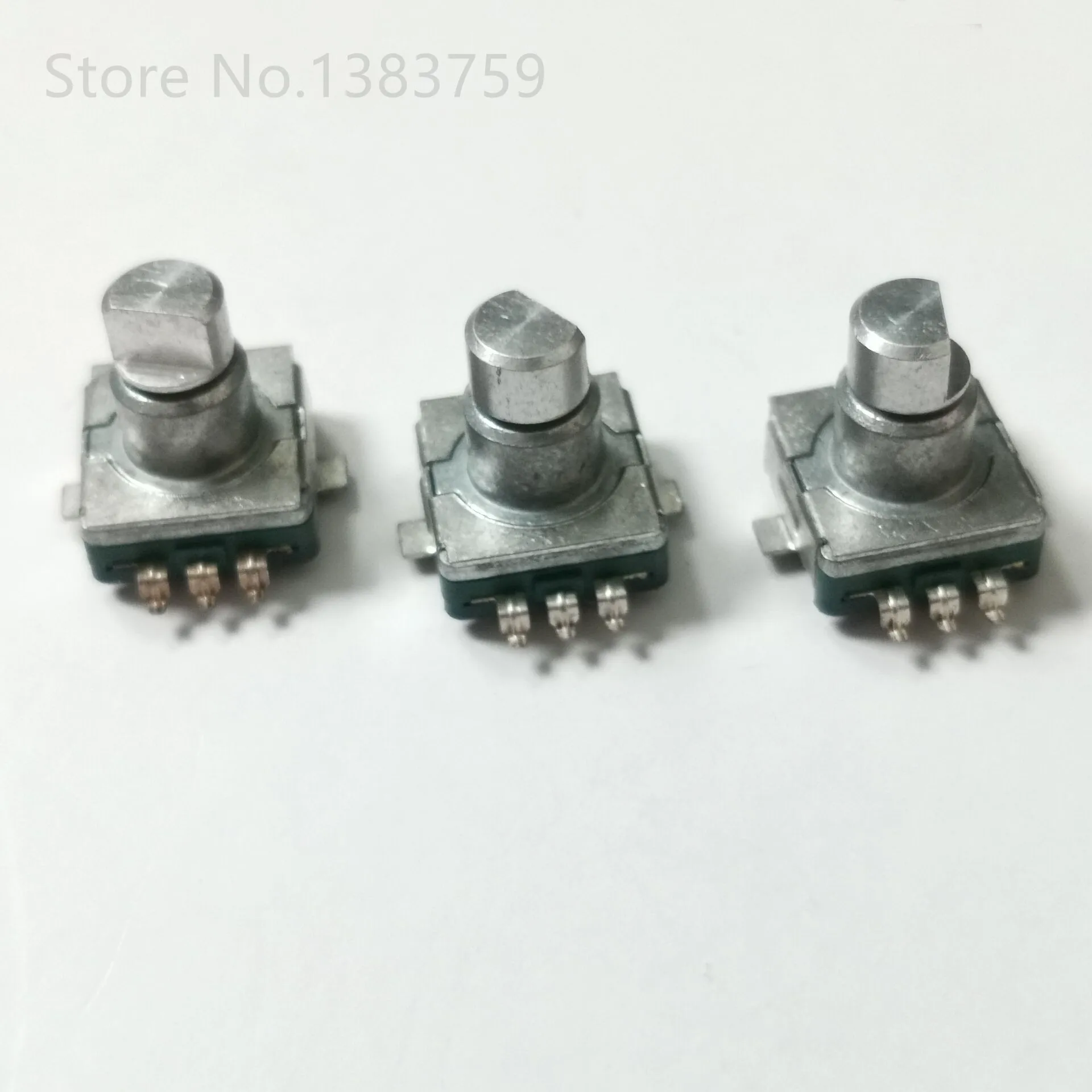Car Audio digital potentiometer rotary encoder switch SMD EC11-30 bit 9.5F shaft
Car Audio digital potentiometer rotary encoder switch SMD EC11-30 bit 9.5F shaft