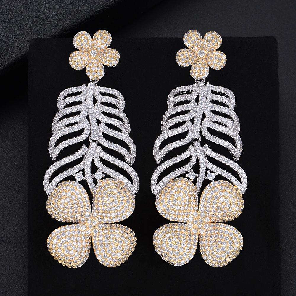 Three Colors Fashion Plant Flower Shape Pierced Full Cubic Zirconia Dangle Earings Women Wedding Bridal Jewelry
Three Colors Fashion Plant Flower Shape Pierced Full Cubic Zirconia Dangle Earings Women Wedding Bridal Jewelry