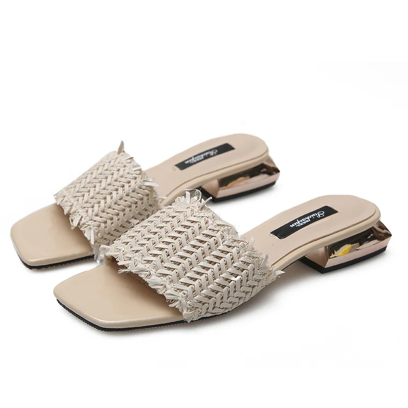 2019 new slippers women wear fashion summer wild flat thick with sandals straw beach girl shoes slip on
2019 new slippers women wear fashion summer wild flat thick with sandals straw beach girl shoes slip on
