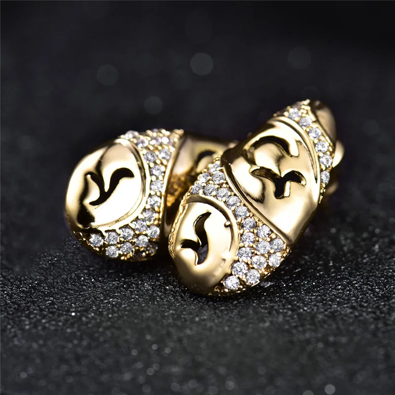 BUDONG Top Fashion Waterdrop Shape Stud Earrings for Women Silver/Gold Color White Stone Crystal Cubic Zirconia Jewelry XUE223
BUDONG Top Fashion Waterdrop Shape Stud Earrings for Women Silver/Gold Color White Stone Crystal Cubic Zirconia Jewelry XUE223