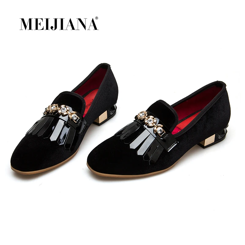 MEIJIANA 2018 New Patent Leather Women Pumps Fashion Heels Sandals For Women Summer Banquet Shoes
MEIJIANA 2018 New Patent Leather Women Pumps Fashion Heels Sandals For Women Summer Banquet Shoes